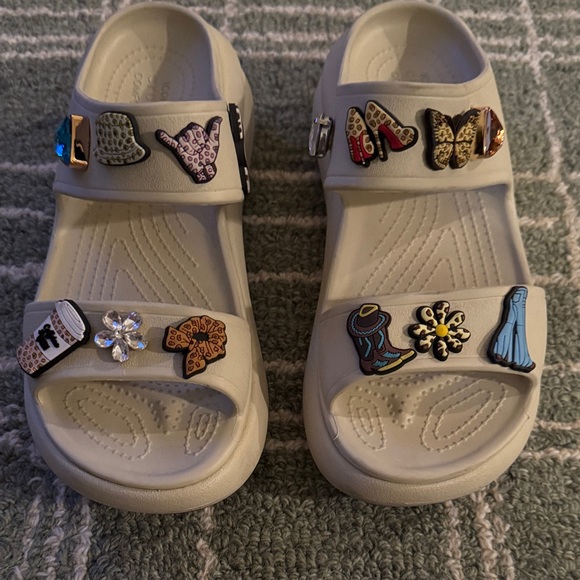 CROCS women’s wedges with Colorful Charms - Picture 5 of 5